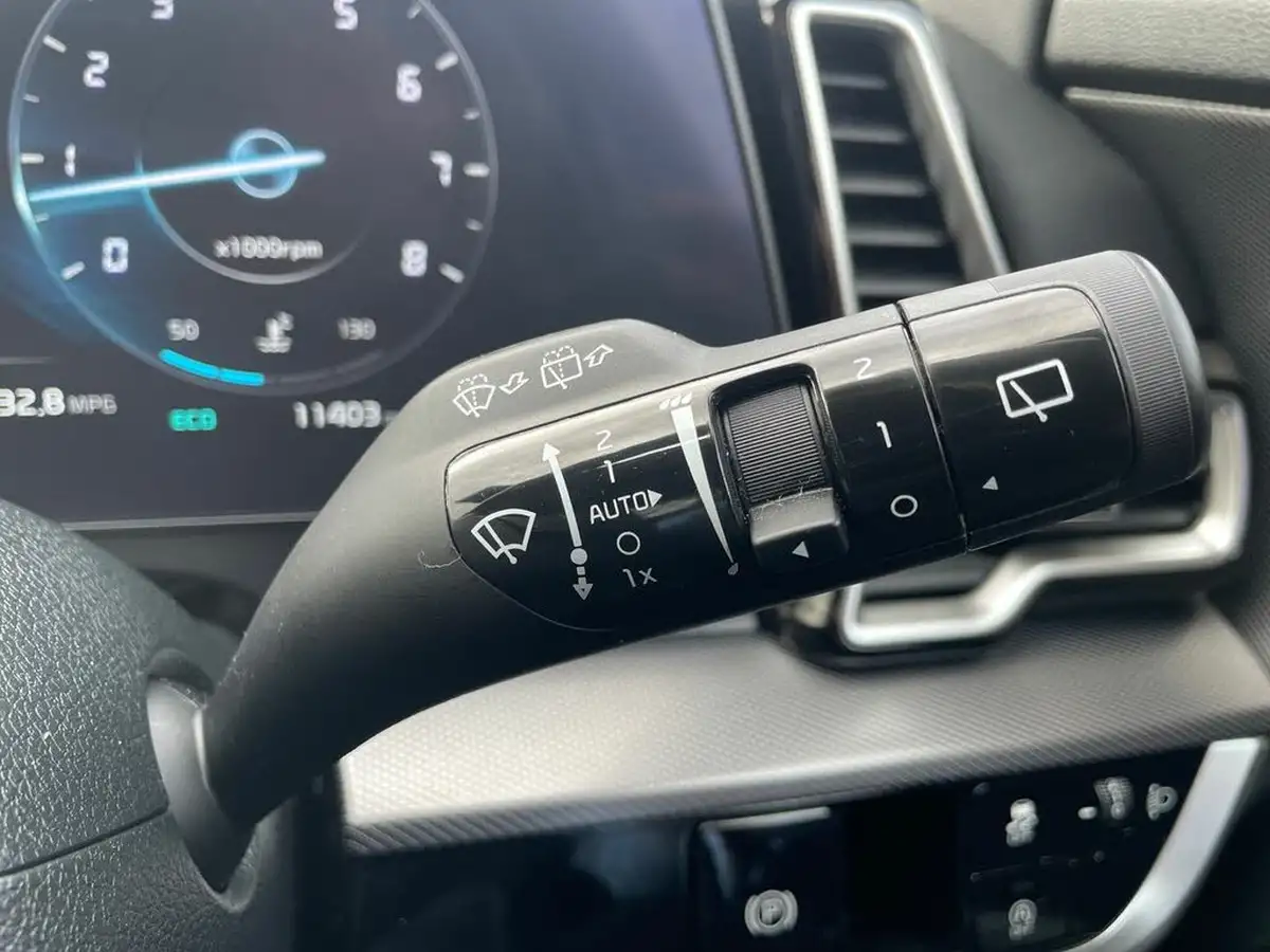 2023-kia-sportage-16-t-gdi-3-148bhp-big-18