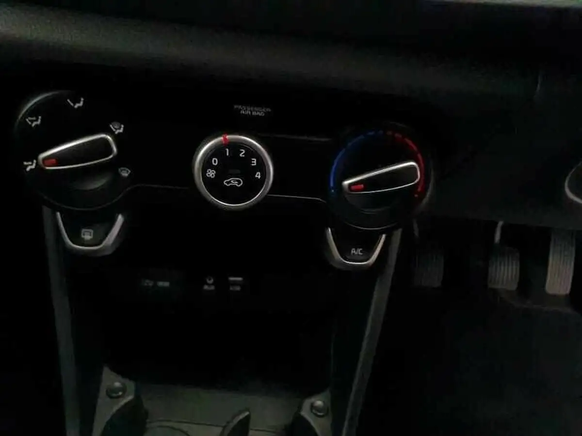 2020-kia-picanto-10-zest-big-20