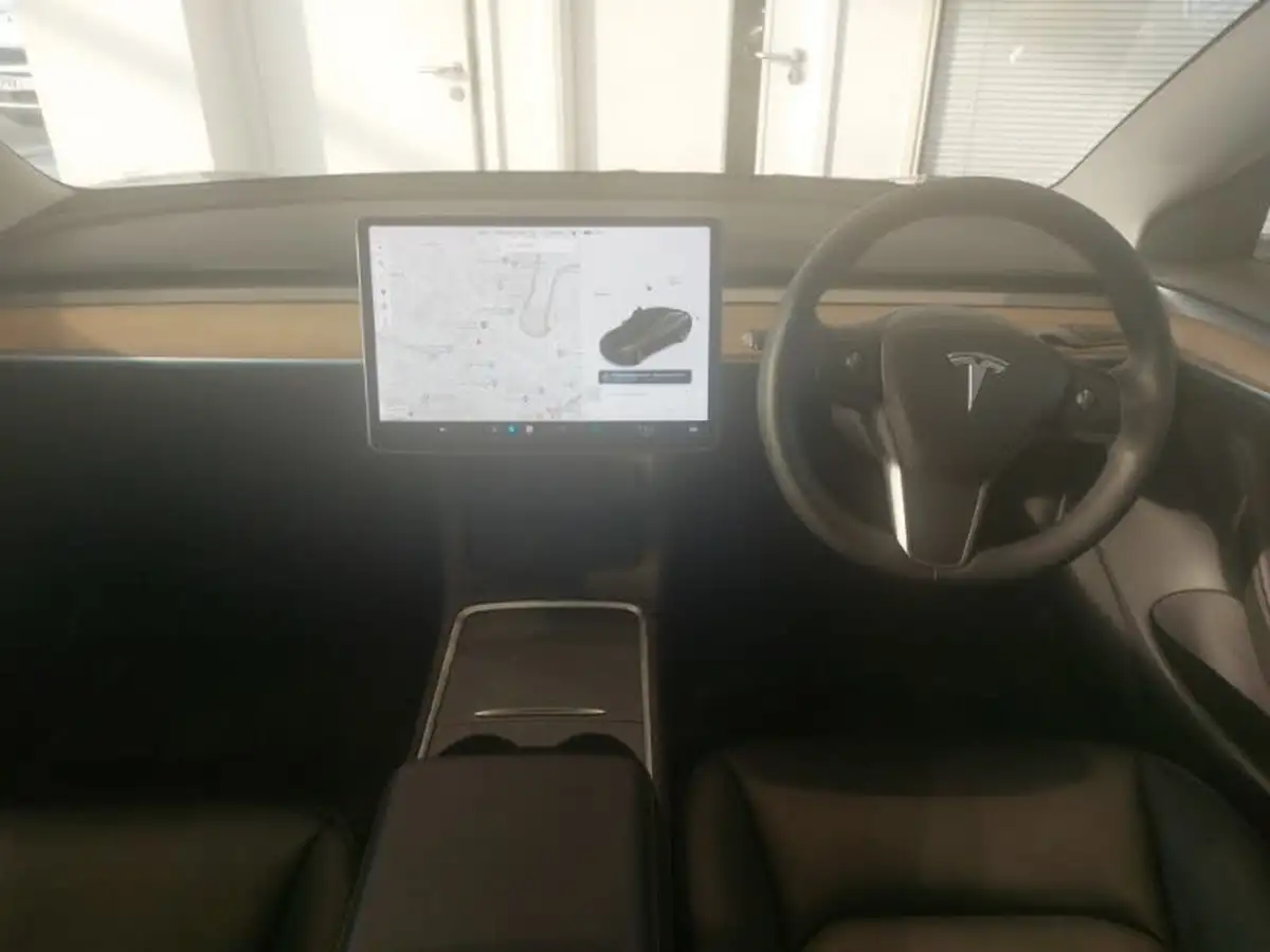 2021-tesla-model-3-e-long-range-awd-big-2