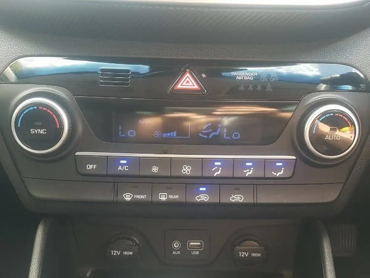 2019-hyundai-tucson-16-gdi-se-nav-big-16