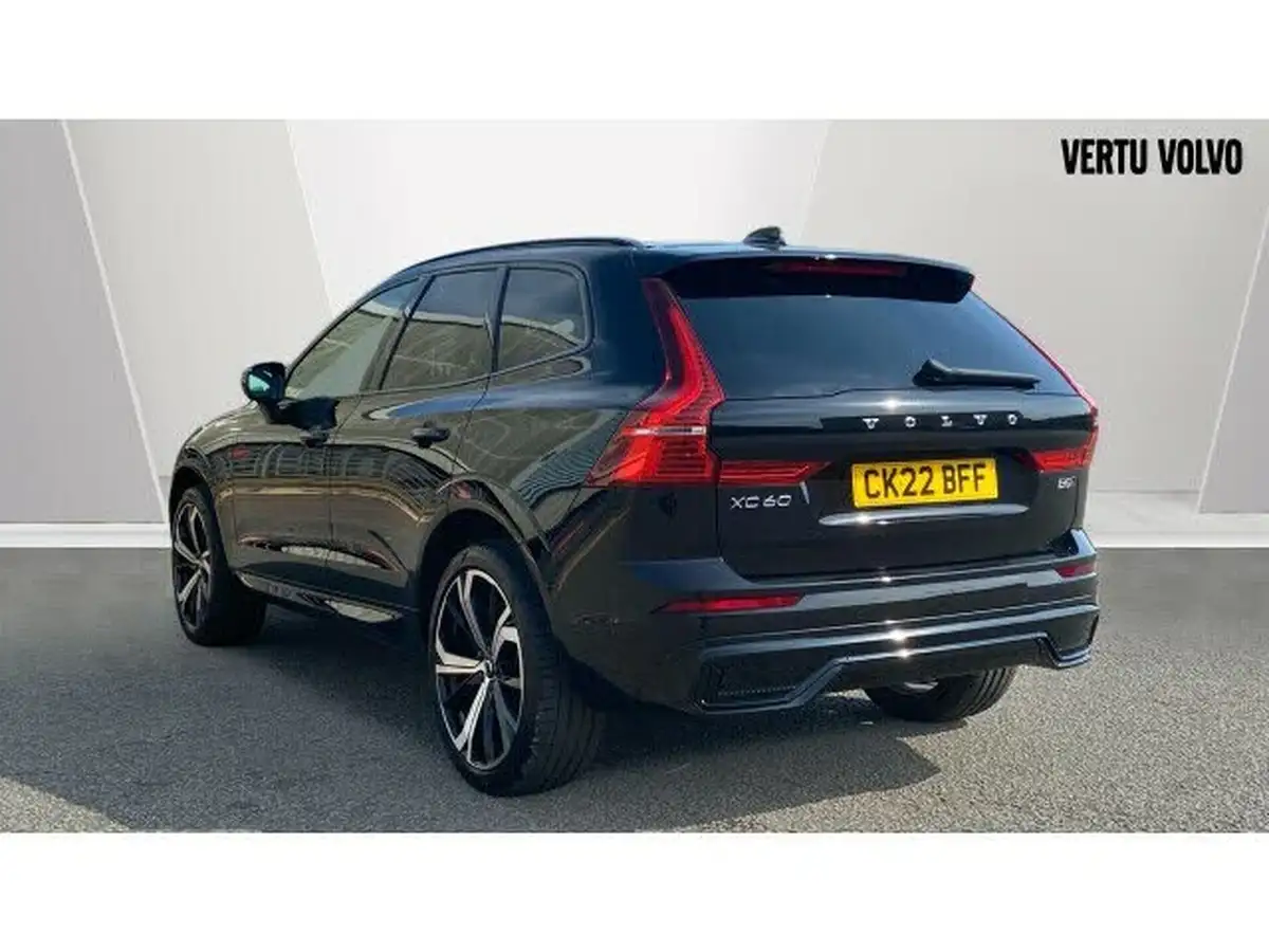 2022-volvo-xc60-20-b5-r-design-awd-big-1