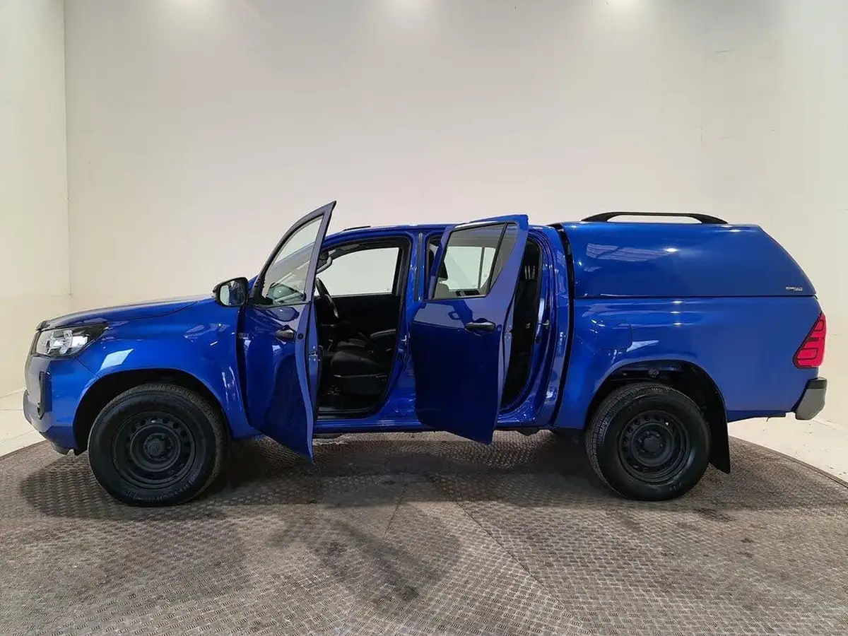 2021-toyota-hi-lux-24d-4d-active-150hpeu6dt-e-double-pick-up-big-4