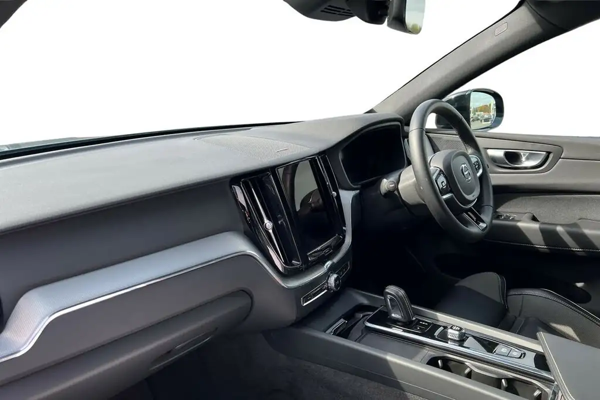 2022-volvo-xc60-20-t8-r-design-pro-455bhp-plug-in-hybrid-big-1