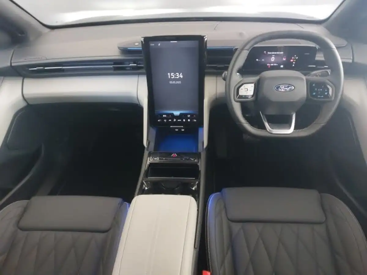 2024-ford-explorer-e-premium-286ps-77kwh-big-2