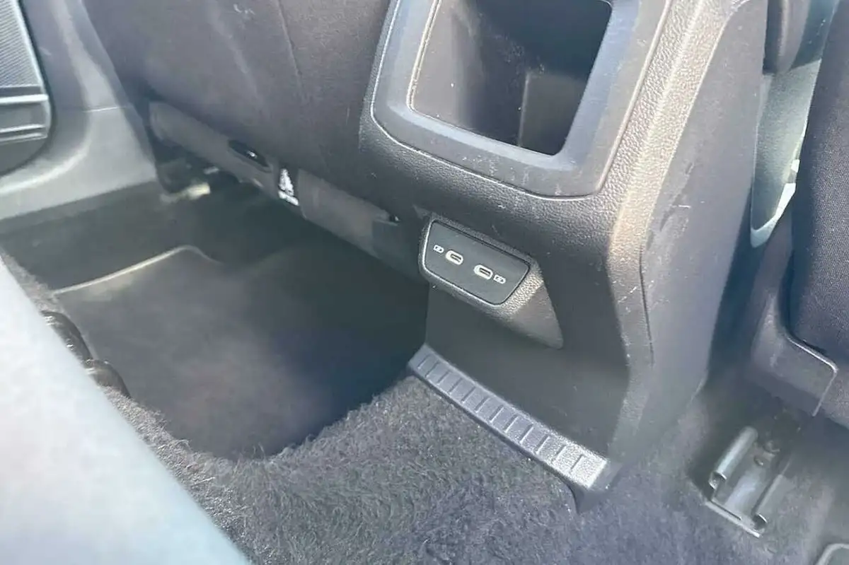 2022-volkswagen-t-cross-10-tsi-sel-big-24