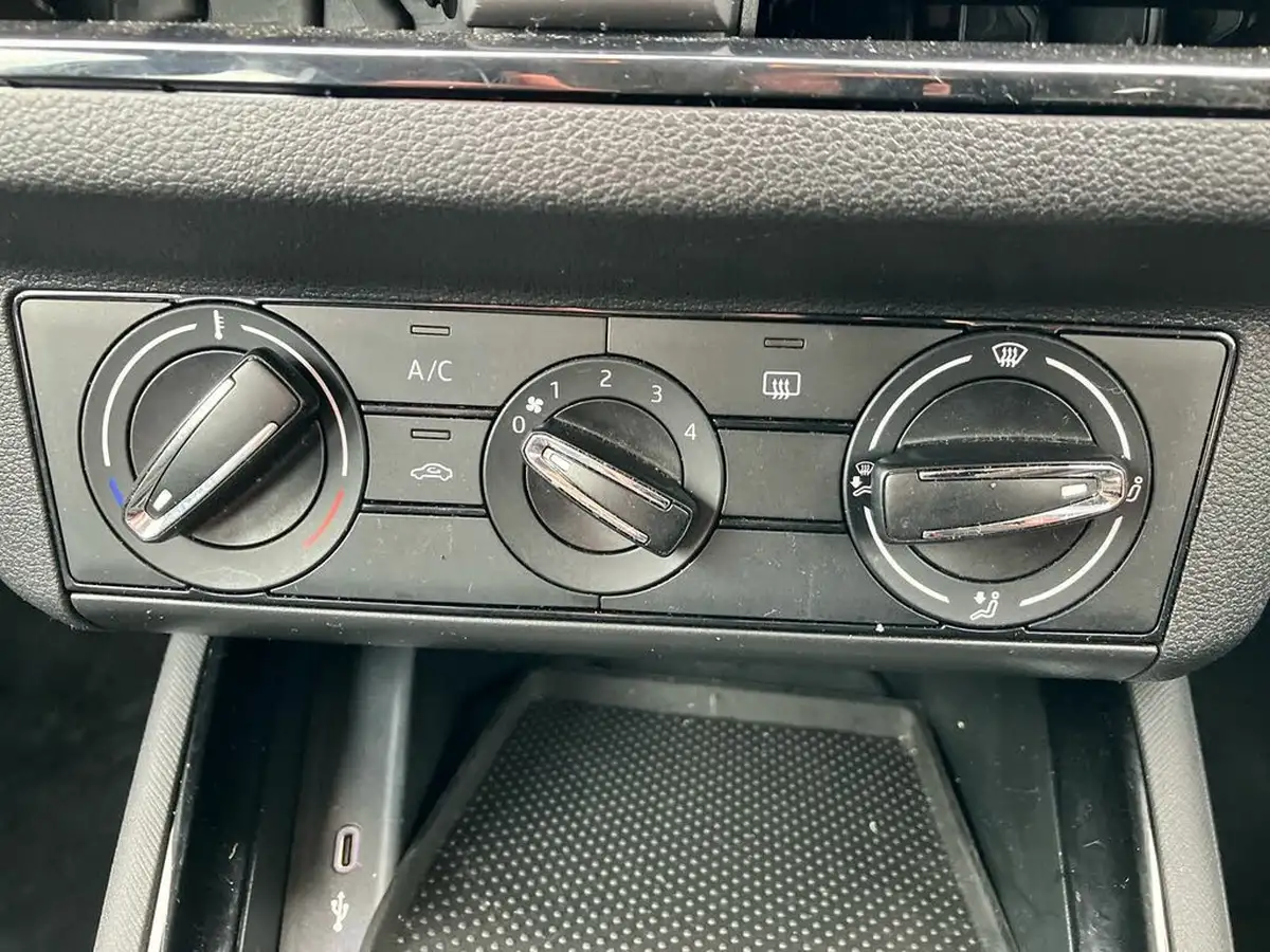 2023-skoda-kamiq-10-tsi-se-109ps-big-20