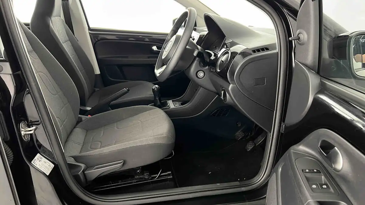 2016-volkswagen-up-10-move-up-5d-big-14