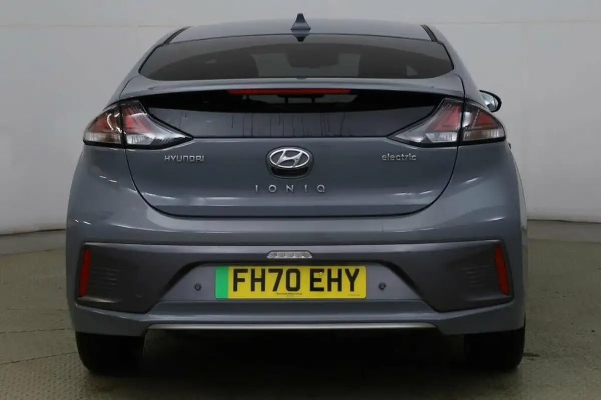 2021-hyundai-ioniq-e-premium-se-electric-100kw-big-5