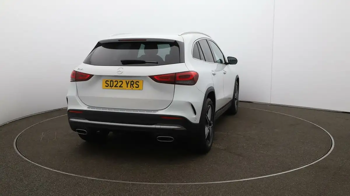 2022-mercedes-benz-gla-class-13-gla-180-amg-line-premium-big-46