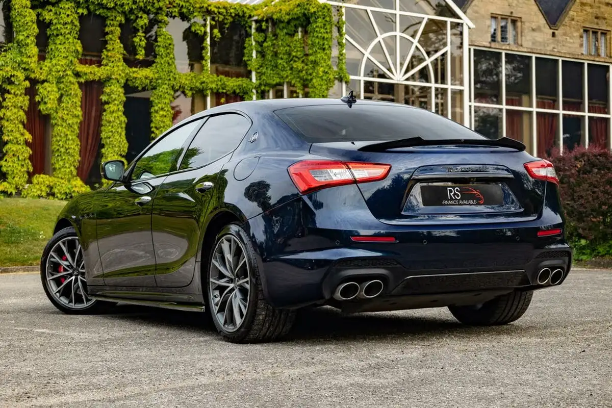 2020-maserati-ghibli-30td-gransport-big-9