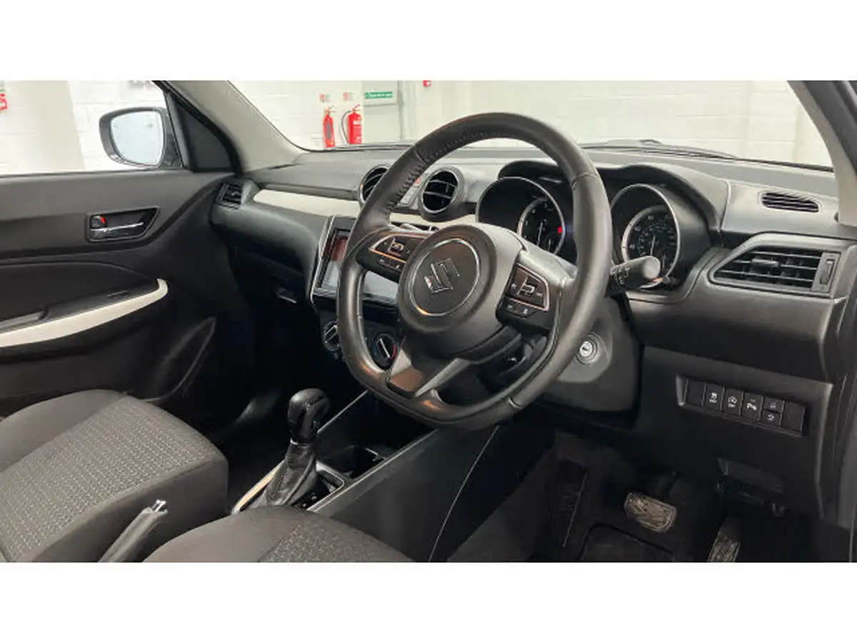 2023-suzuki-swift-12-dualjet-sz-t-big-5