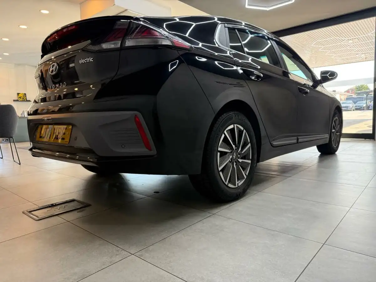 2022-hyundai-ioniq-e-premium-electric-big-5