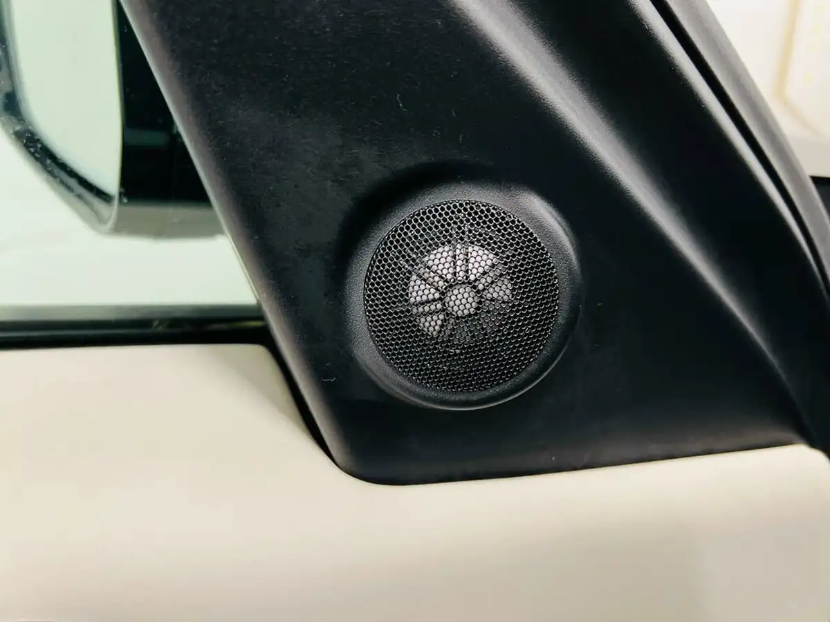 2019-land-rover-discovery-20-sd4-hse-big-50