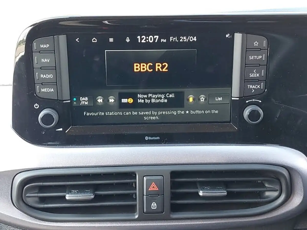 2024-hyundai-i10-12-premium-79ps-auto-big-10