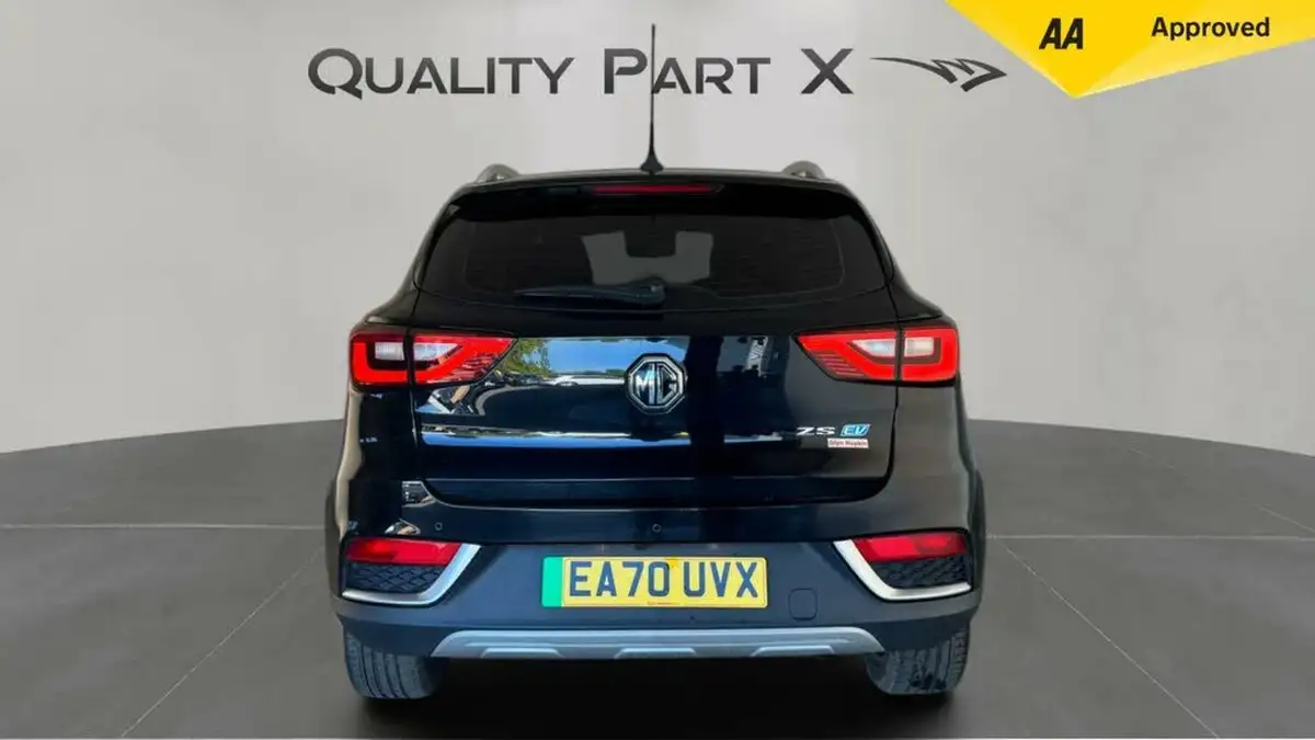 2020-mg-zs-suv-e-exclusive-ev-big-3