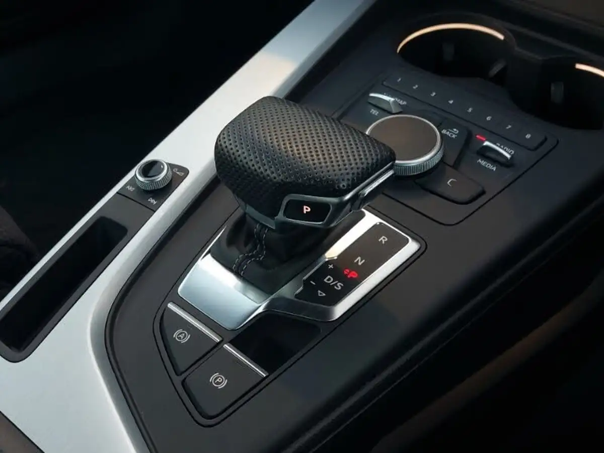 2019-audi-a4-20-35-tdi-s-line-150ps-big-13