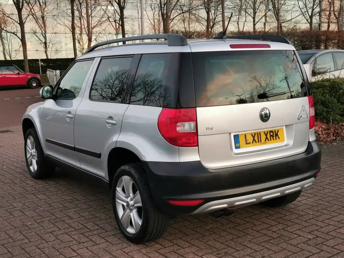 2011-skoda-yeti-14-se-plus-big-3