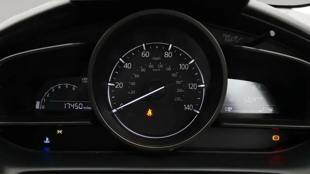 2020-mazda-mazda2-15-skyactiv-g-se-l-big-9