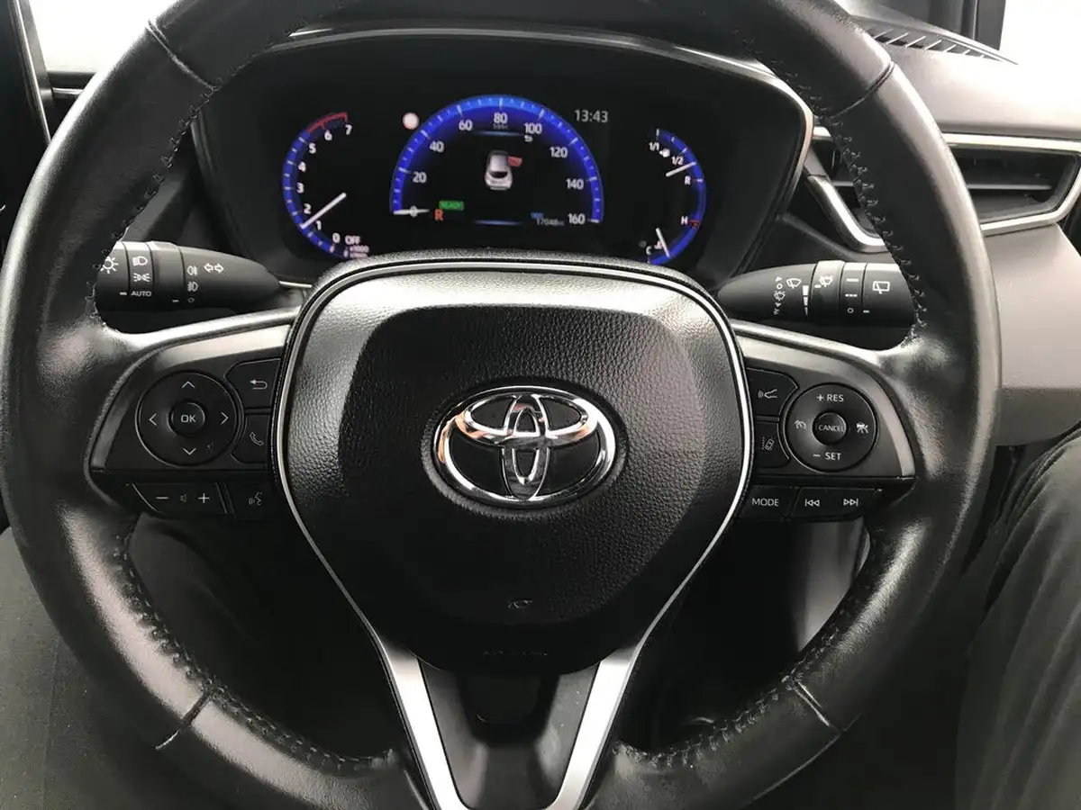 2022-toyota-corolla-18-vvt-i-icon-120bhp-trk-hatchback-5d-big-21