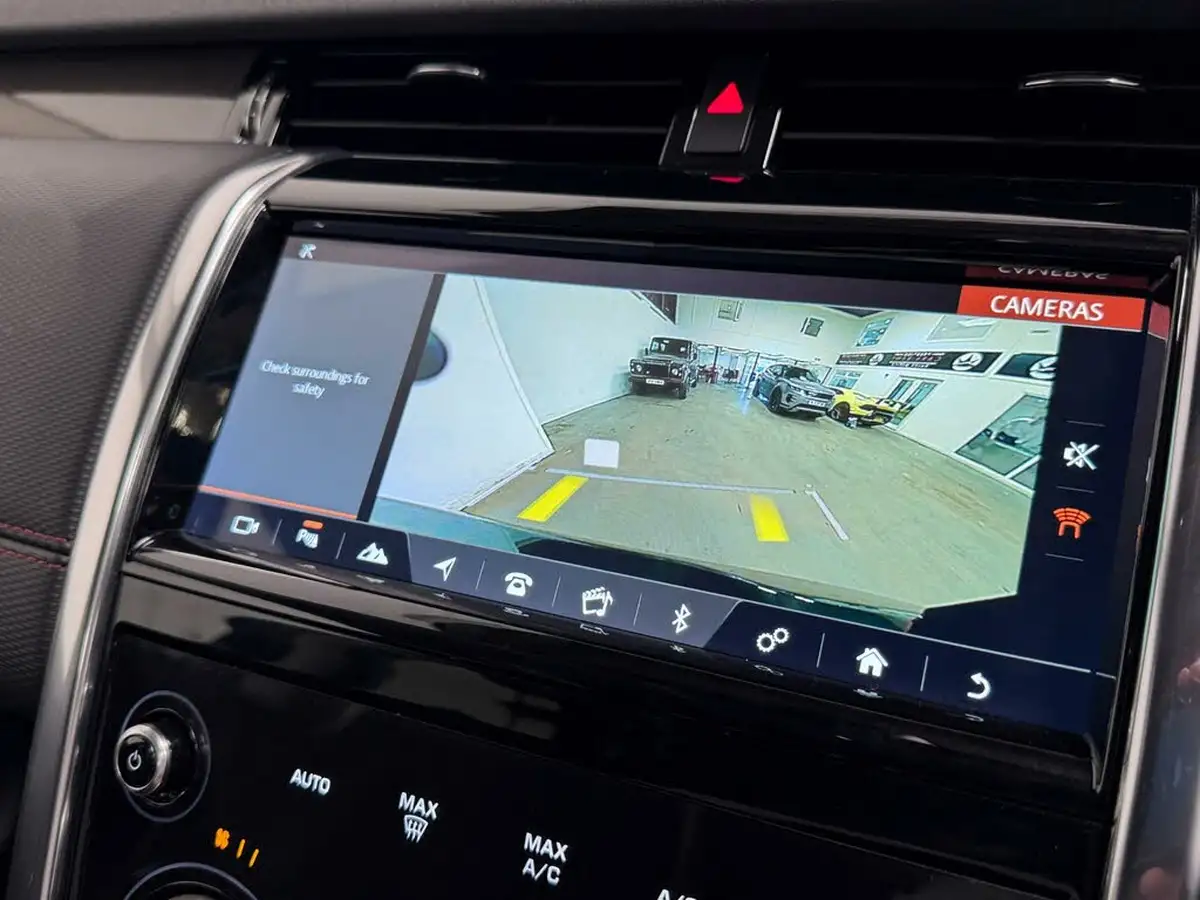 2021-land-rover-discovery-sport-15-p300e-r-dynamic-se-big-42