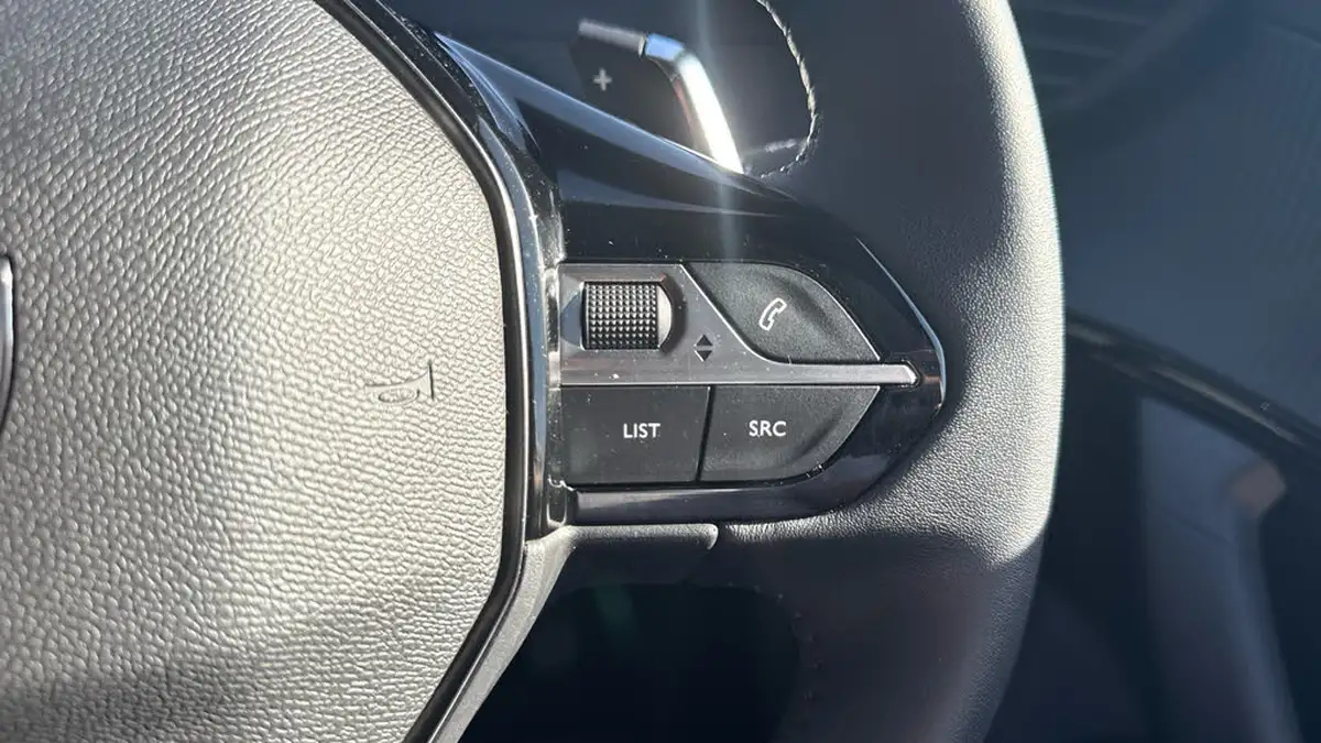2024-peugeot-2008-suv-12-puretech-allure-130ps-eat8-big-23