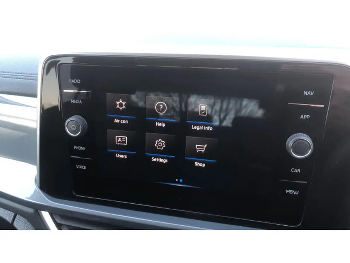 2022-volkswagen-t-roc-10-tsi-style-hatchback-5d-big-38