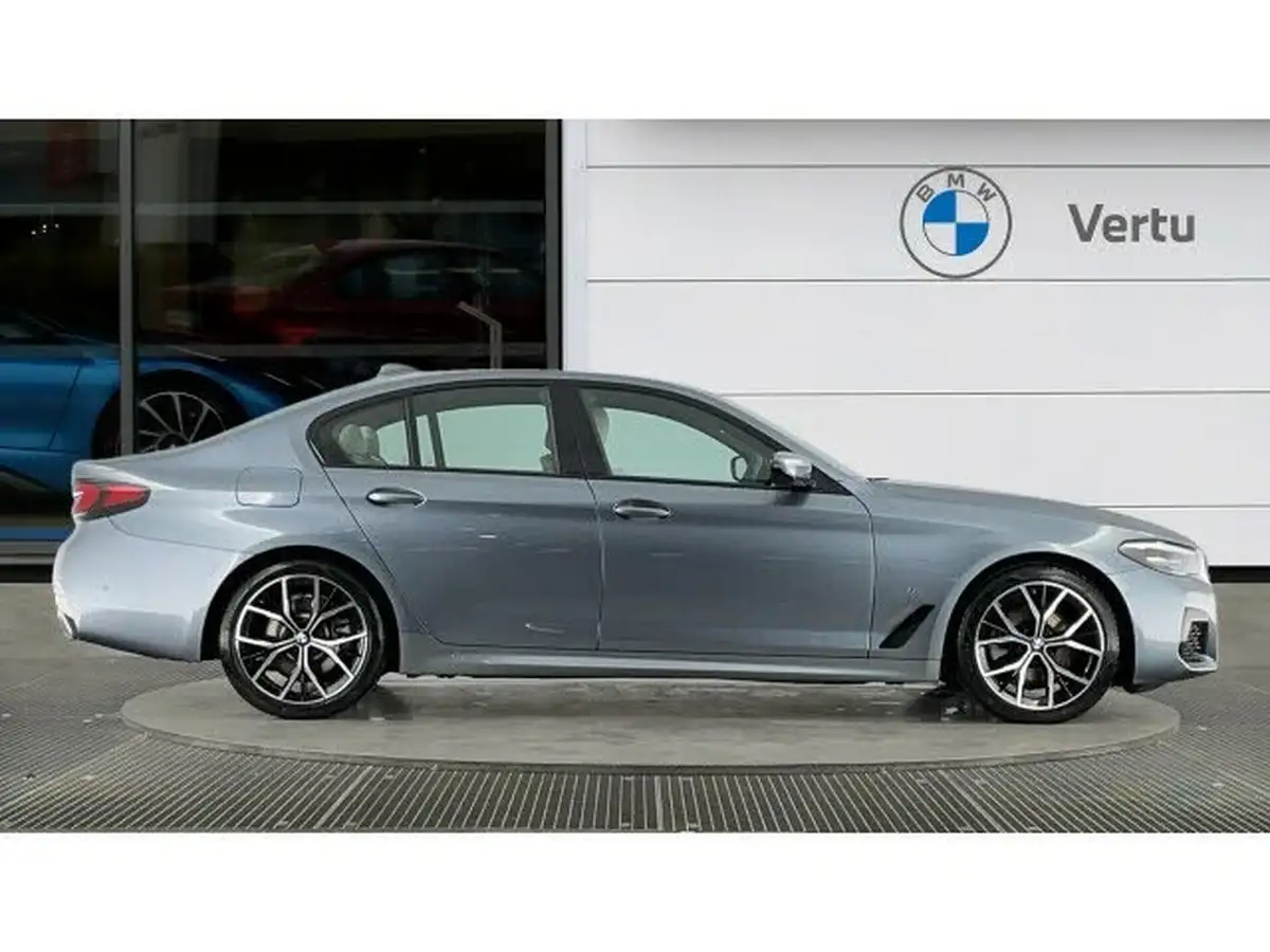 2021-bmw-5-series-20td-520d-xdrive-m-sport-mht-saloon-4d-big-2