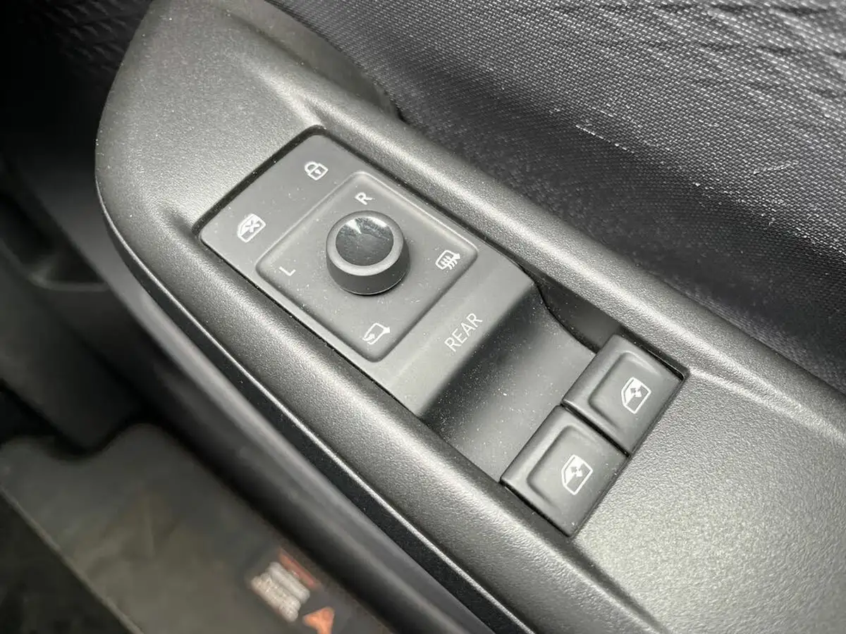 2023-cupra-born-e-v2-204ps-58kwh-big-26