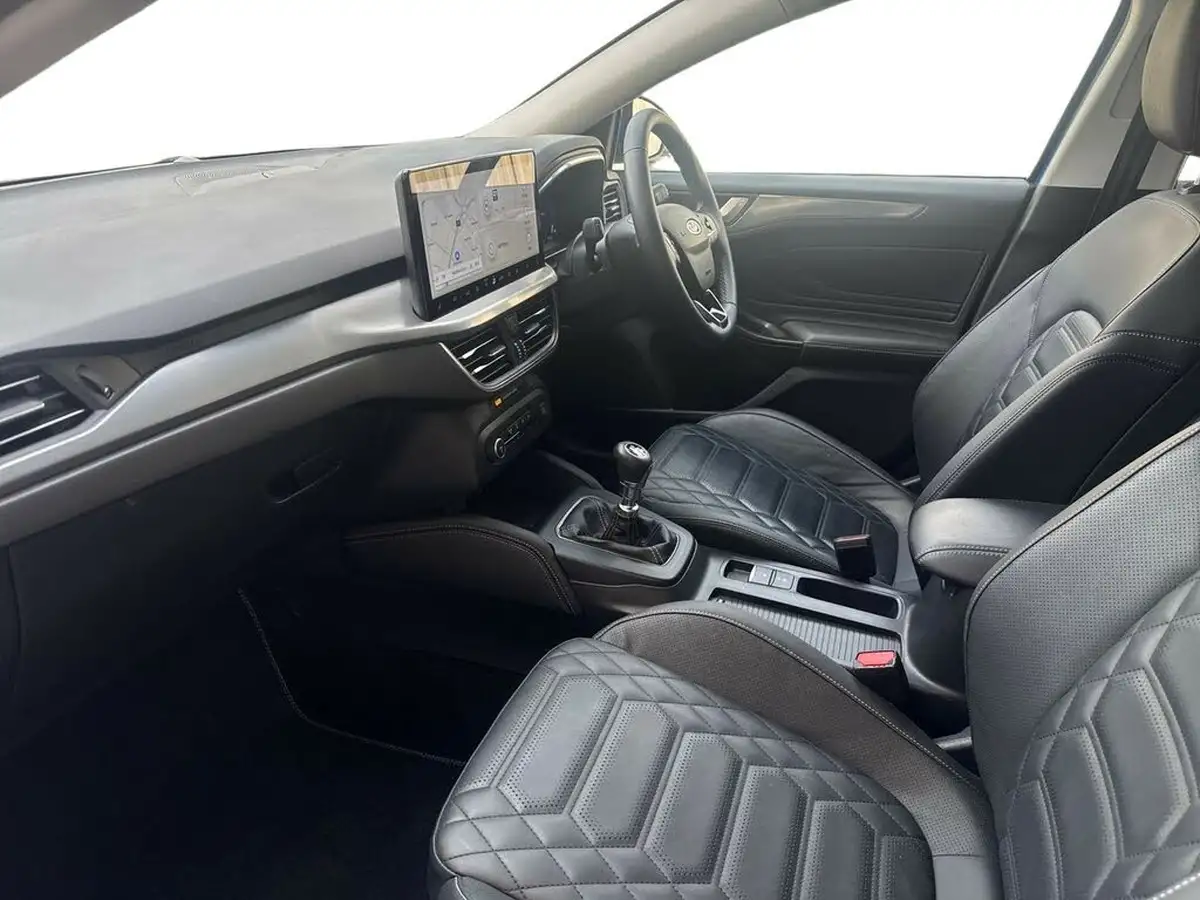 2022-ford-focus-10t-titanium-vignale-155ps-hybrid-mhev-hatchback-big-10