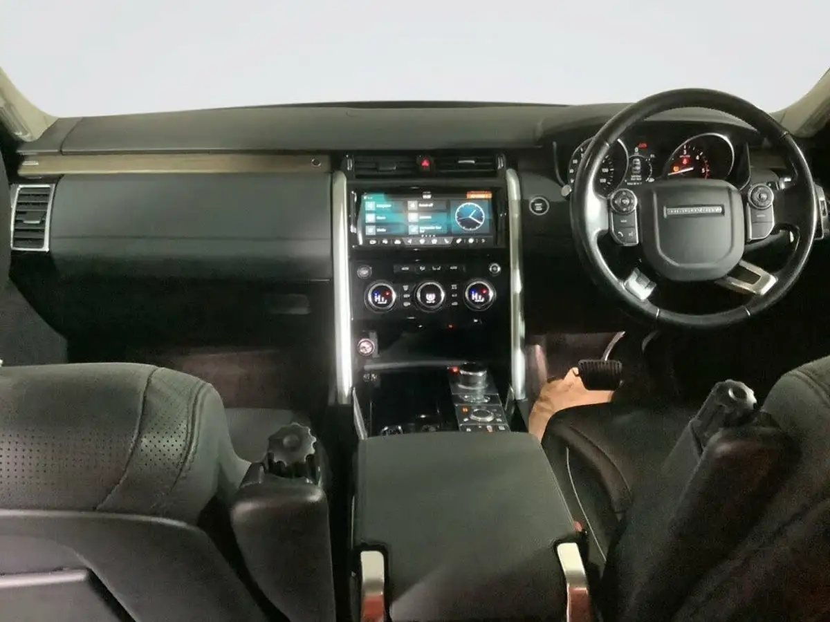 2017-land-rover-discovery-20sd4-hse-240ps-awd-station-wagon-5d-auto-big-2