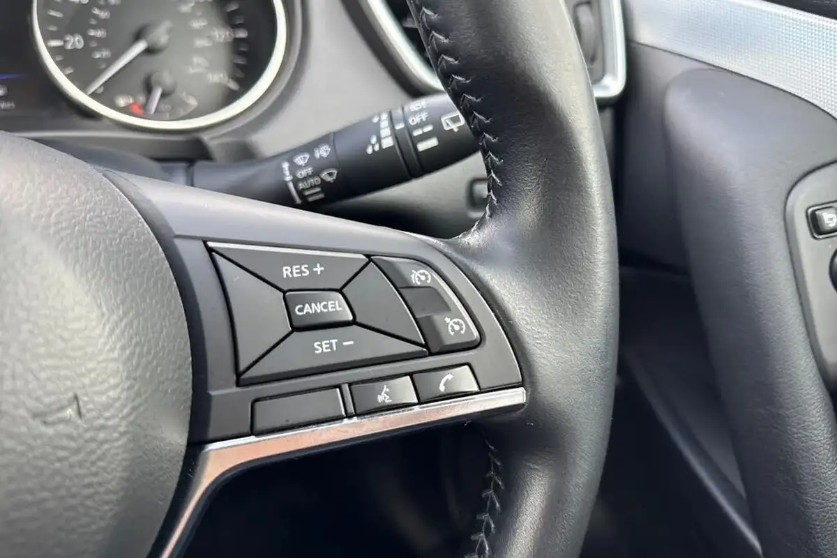 2021-nissan-qashqai-13-dig-t-n-motion-140ps-big-40