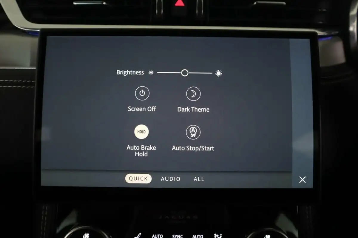 2021-jaguar-f-pace-20-d200-r-dynamic-s-mhev-big-40