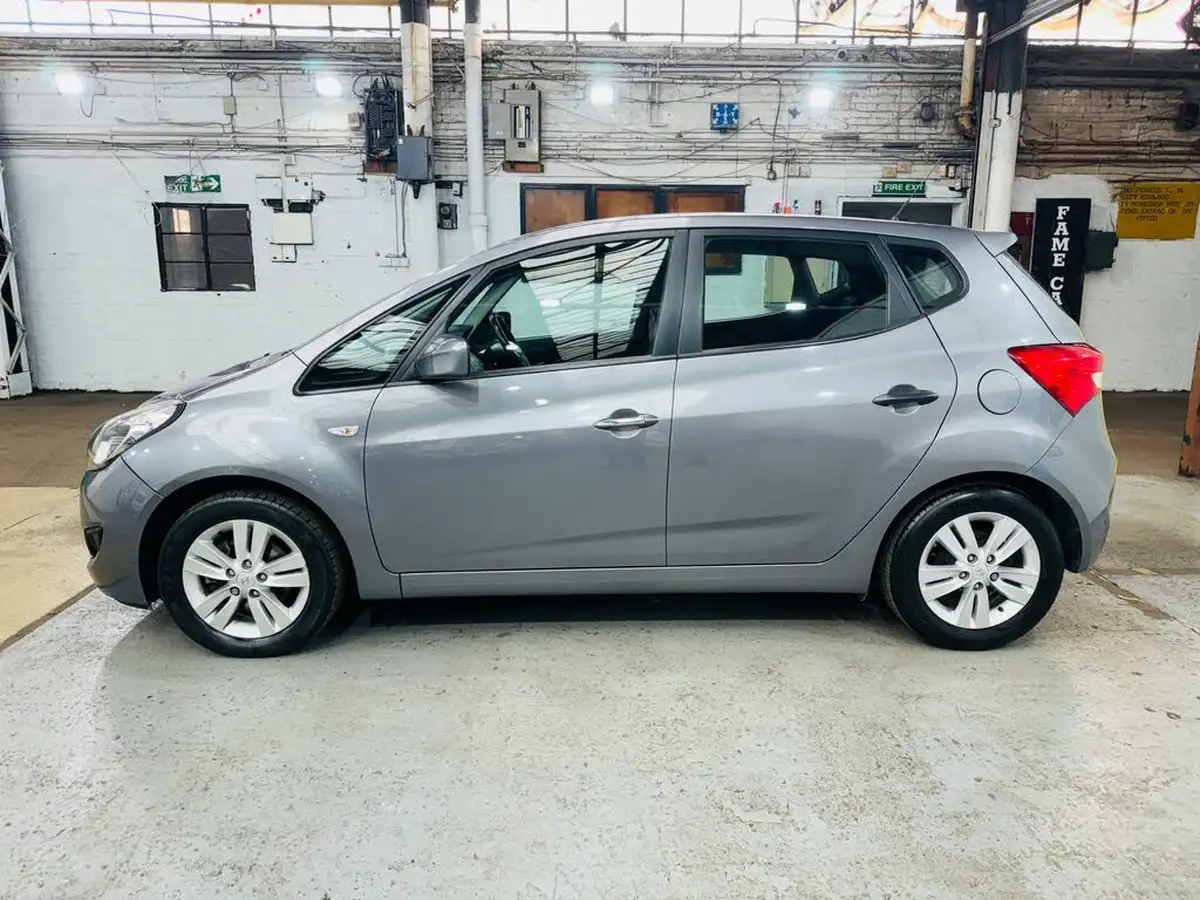 2012-hyundai-ix20-16-active-big-7