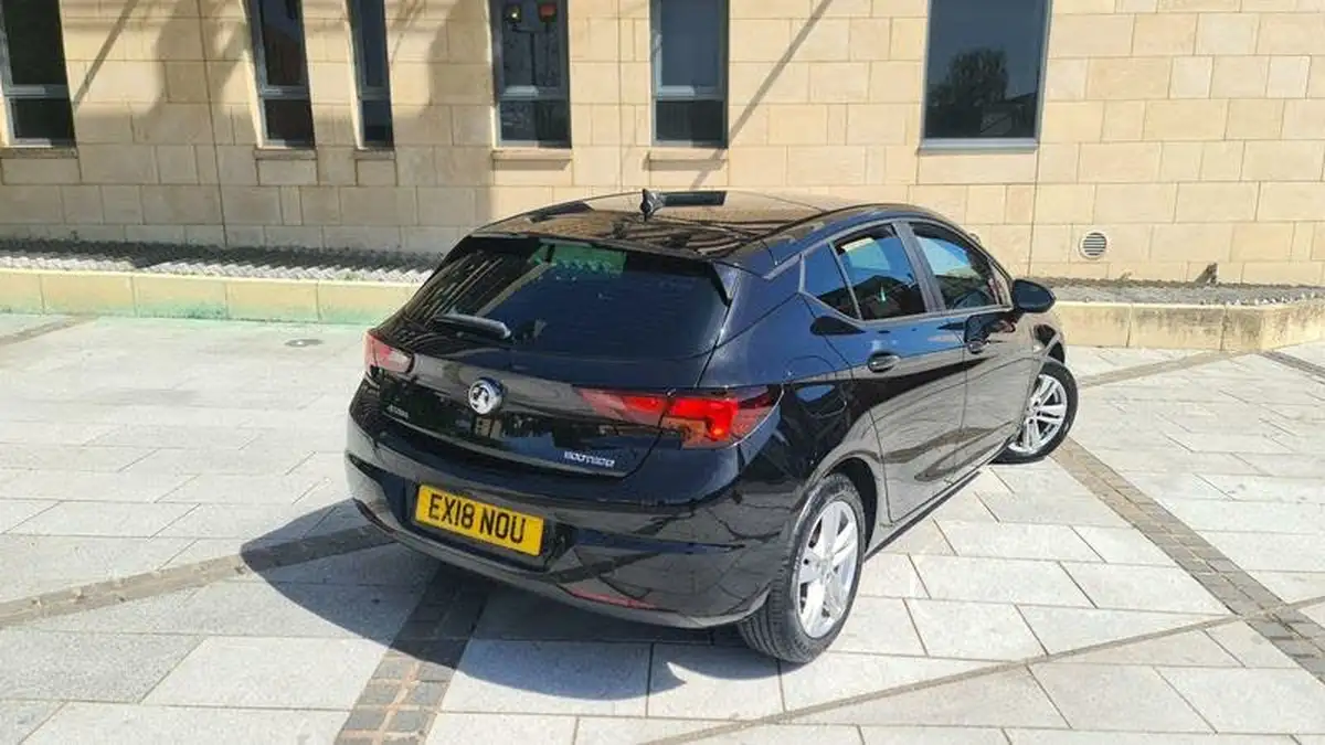 2018-vauxhall-astra-16cdti-tech-line-nav-110ps-ssecotec-hatchback-big-13