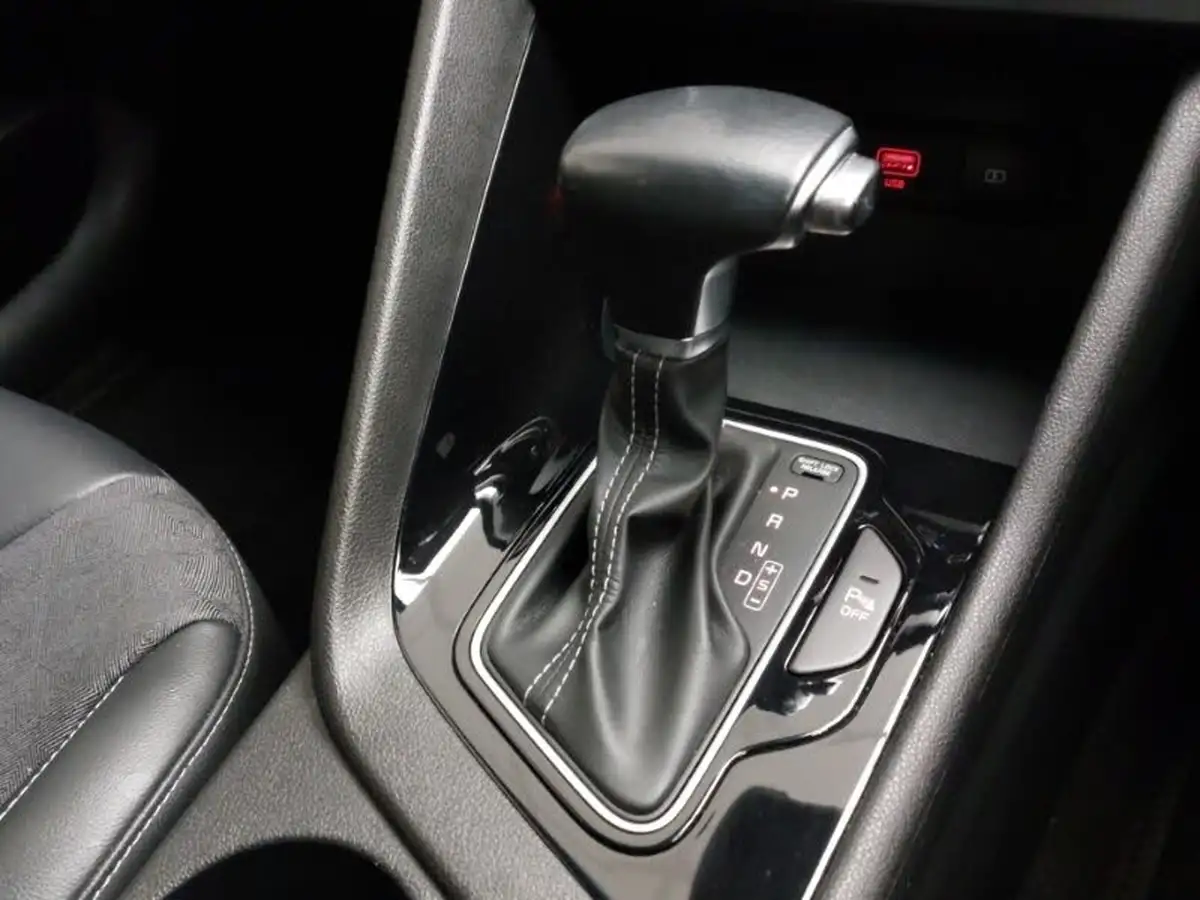 2020-kia-niro-16-gdi-2-big-14