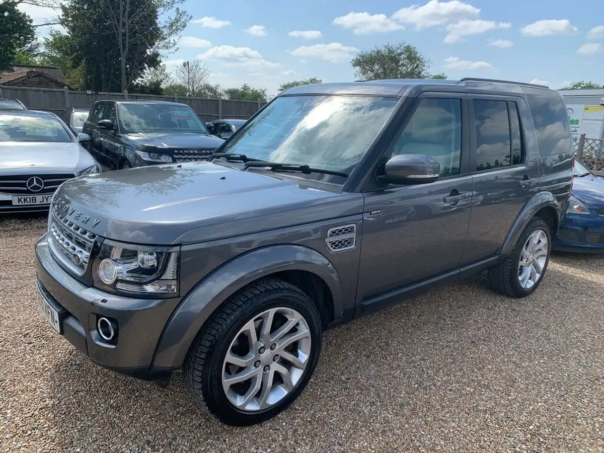 2015-land-rover-discovery-4-30-sd-v6-hse-big-2