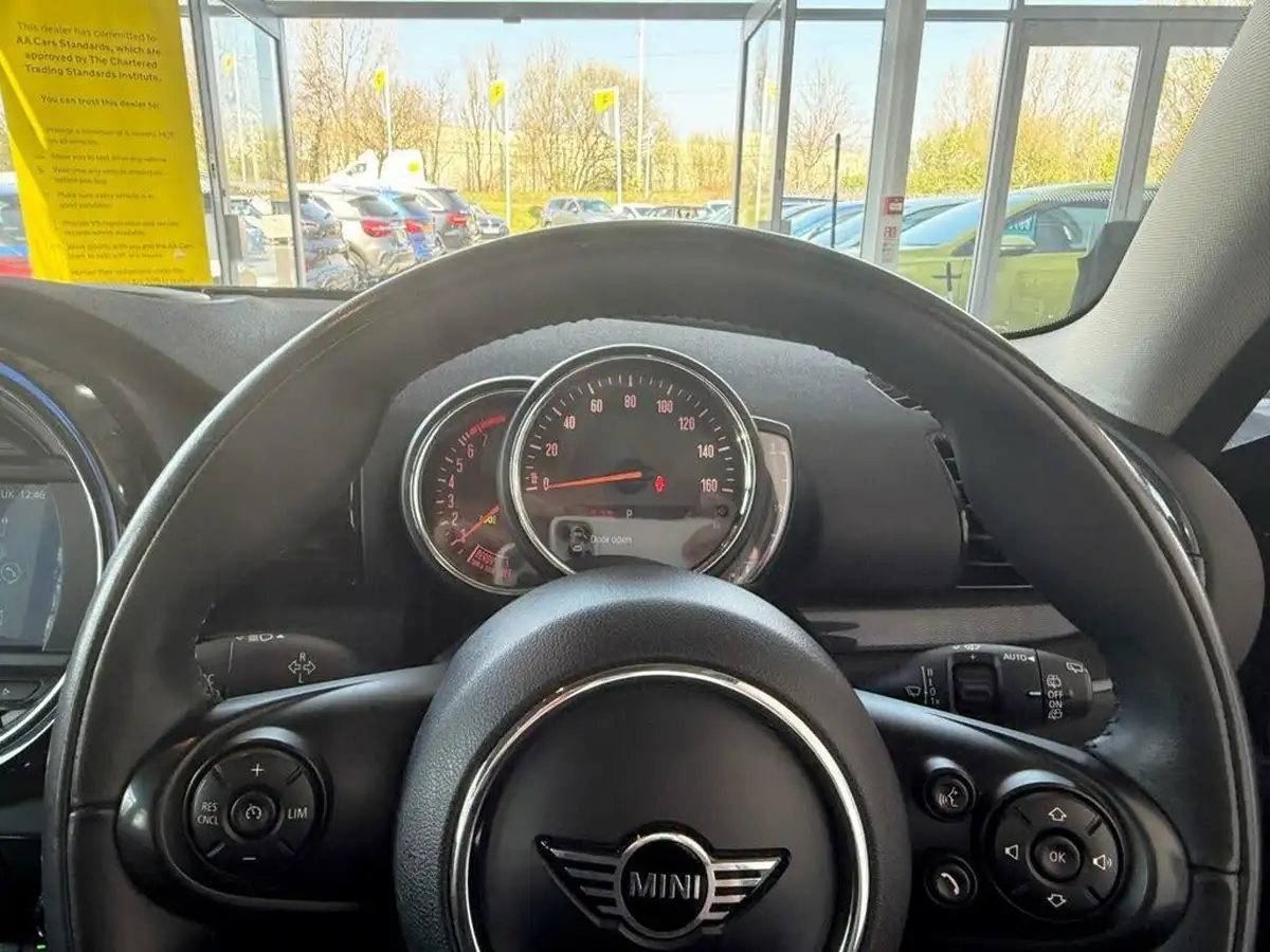 2018-mini-clubman-15-cooper-auto-big-15