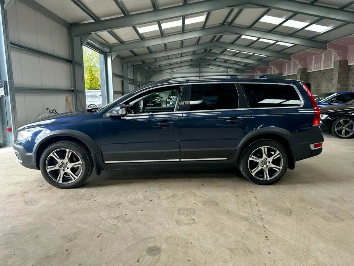 2013-volvo-xc70-24td-d5-se-lux-215bhp-ss-geartronic-big-4
