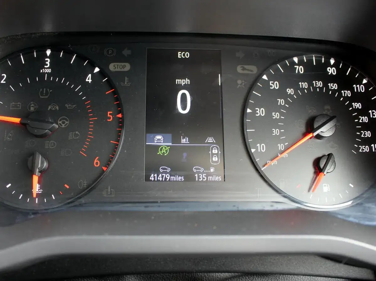 2022-renault-trafic-20dci-sl28-130-business-big-11