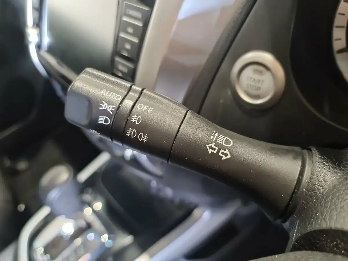 2021-nissan-navara-23dci-tt-tekna-8-navileather-auto-big-29