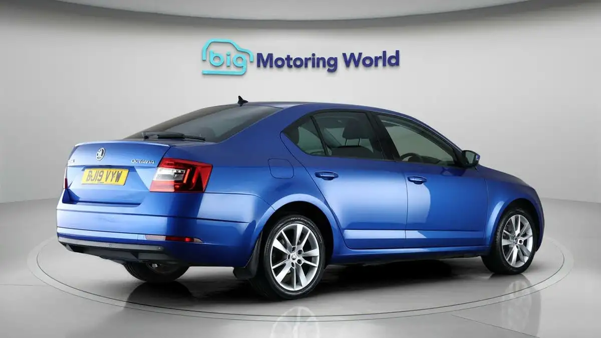 2019-skoda-octavia-15-tsi-se-l-hatchback-dsg-big-7