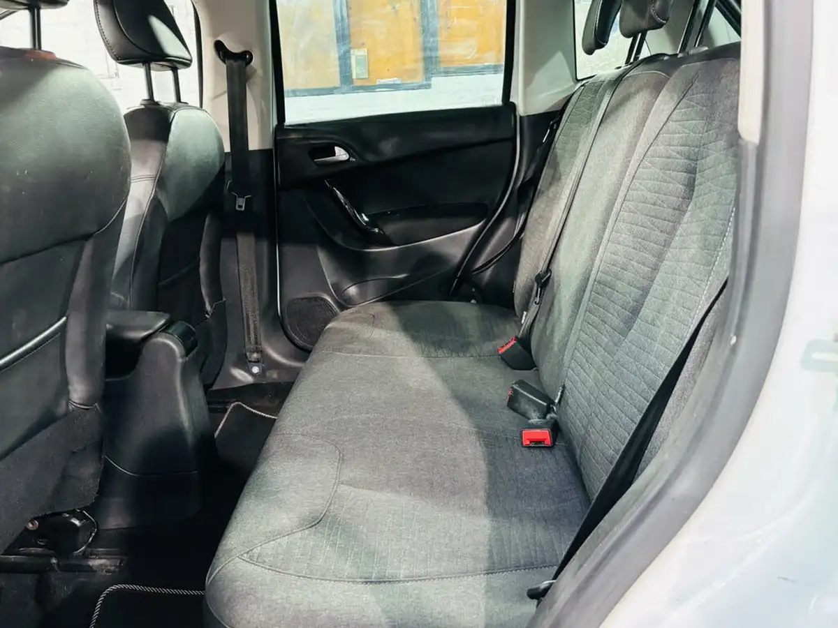 2016-citroen-c3-12-platinum-ss-etg-big-17