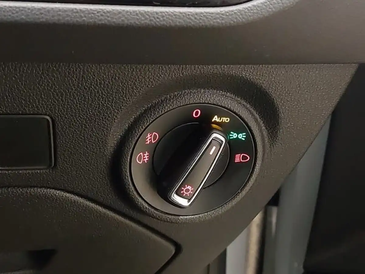 2019-seat-leon-15-tsi-evo-fr-130ps-hatchback-big-18