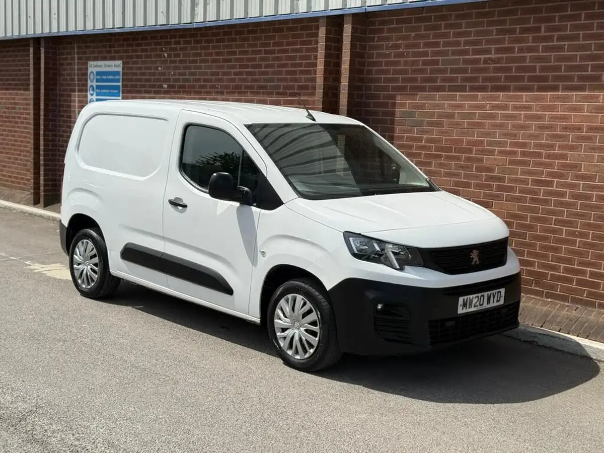 2020-peugeot-partner-15-bluehdi-1000-professional-100ps-eu6dt-panel-big-1