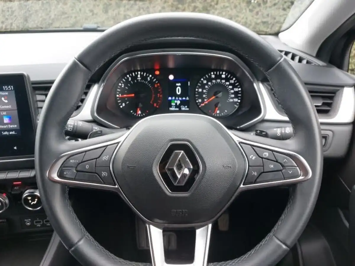 2022-renault-captur-13-tce-iconic-edition-edc-auto-big-16