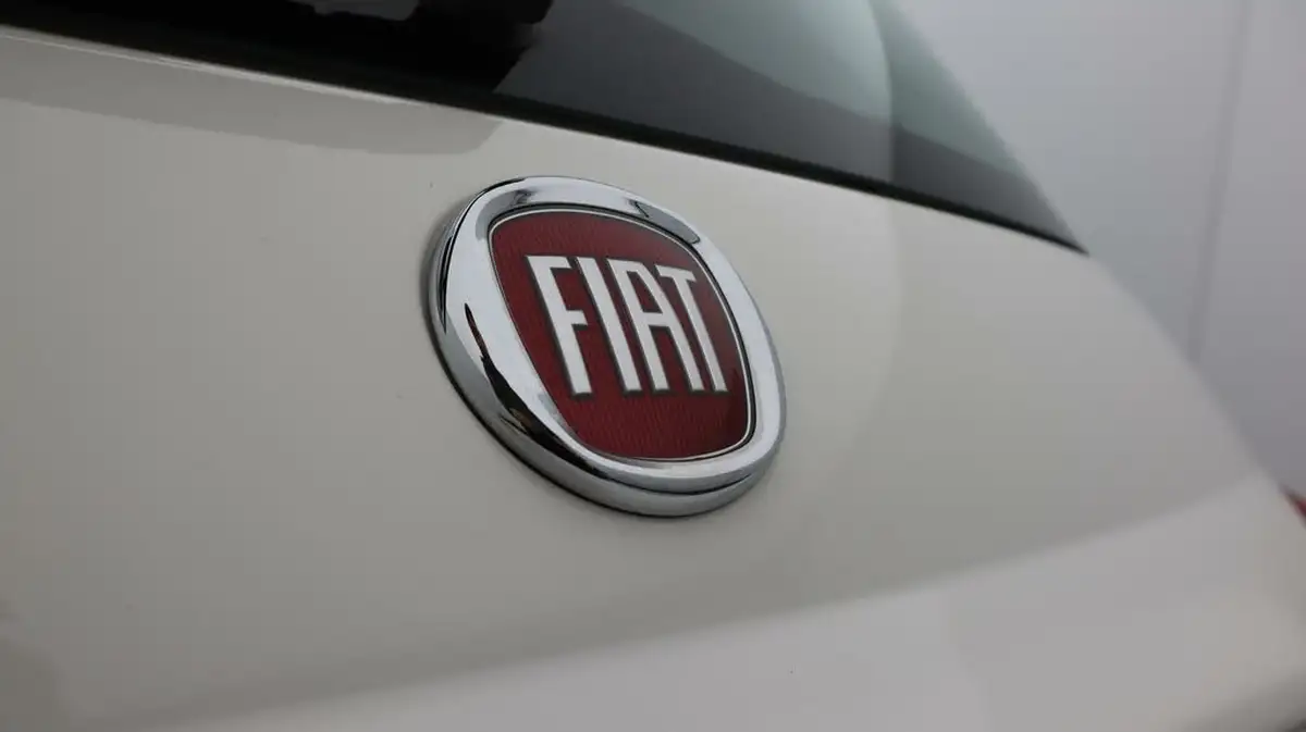 2022-fiat-500-10-dolcevita-big-22