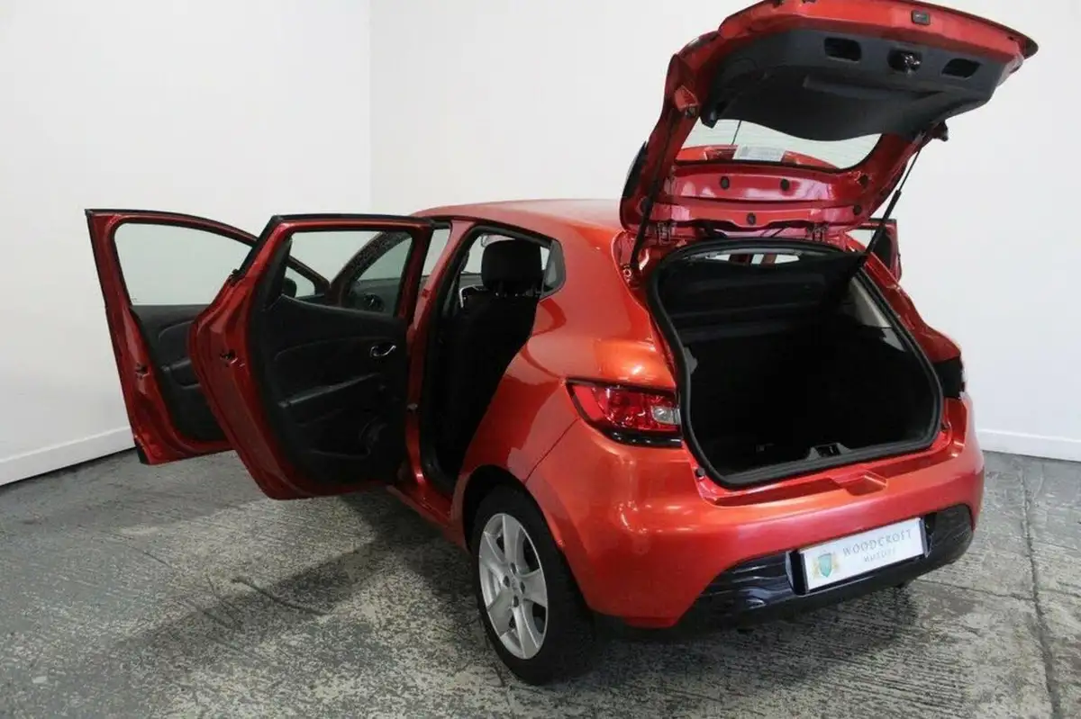 2015-renault-clio-12-dynamique-nav-big-11