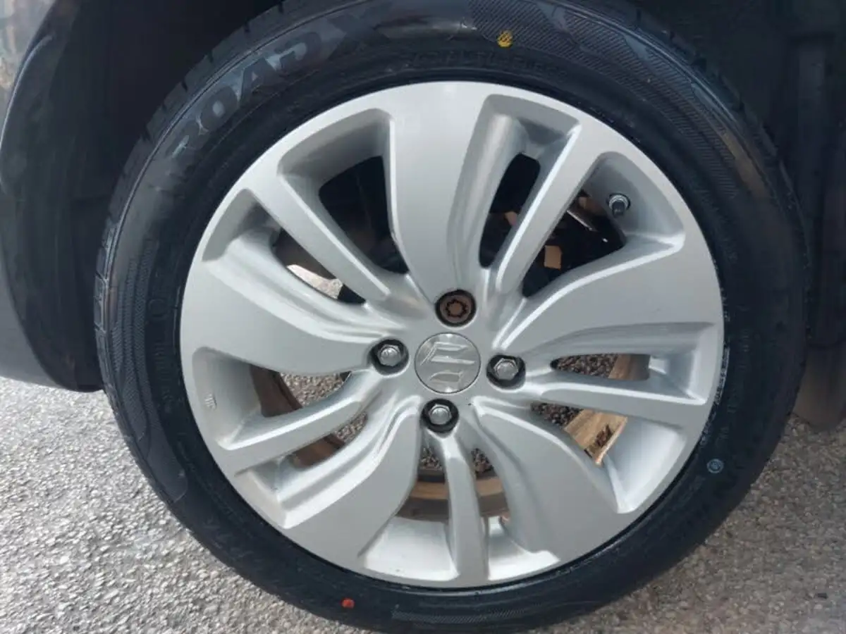 2017-suzuki-swift-10-boosterjet-sz-t-big-16