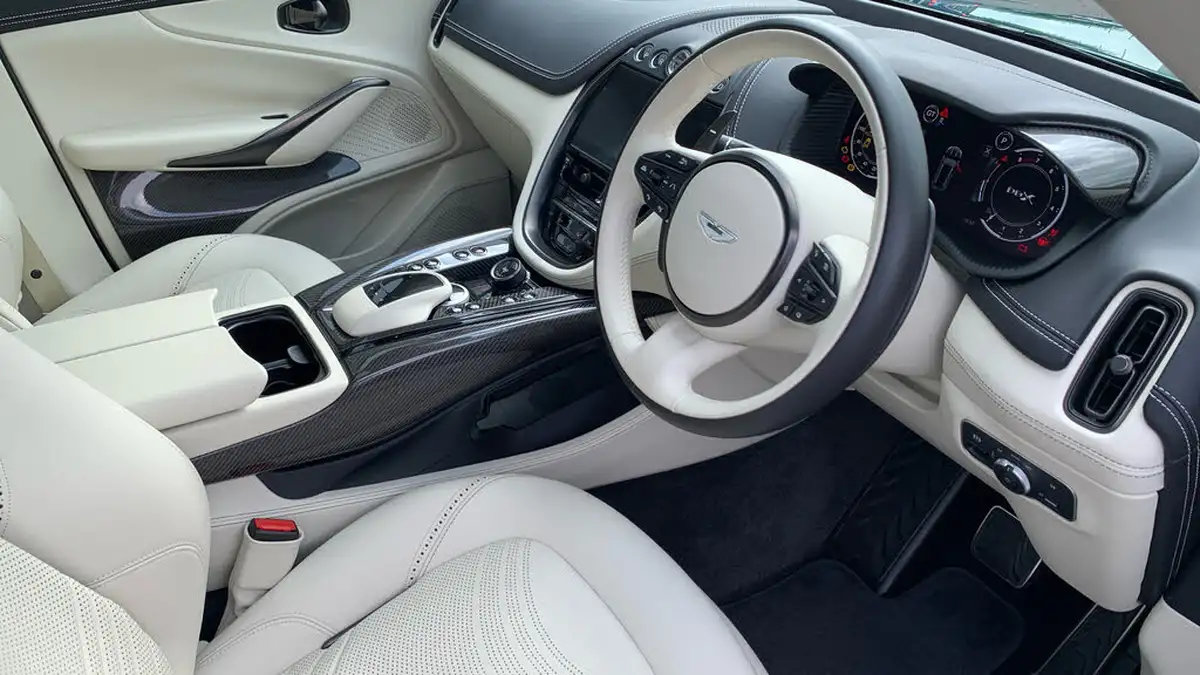 2024-aston-martin-dbx-40-v8-big-2