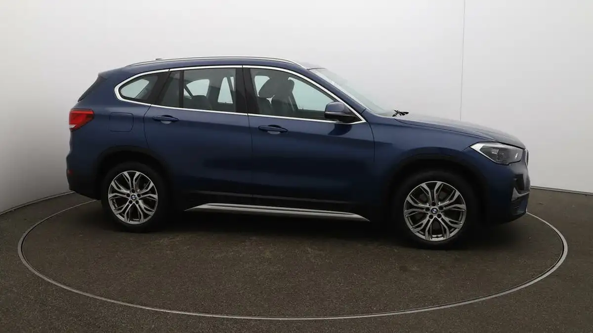 2022-bmw-x1-20-xdrive20i-xline-big-41